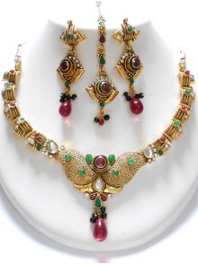 Polki Necklace Set